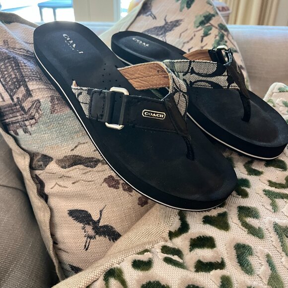 Coach Flip Flops - Picture 2 of 10